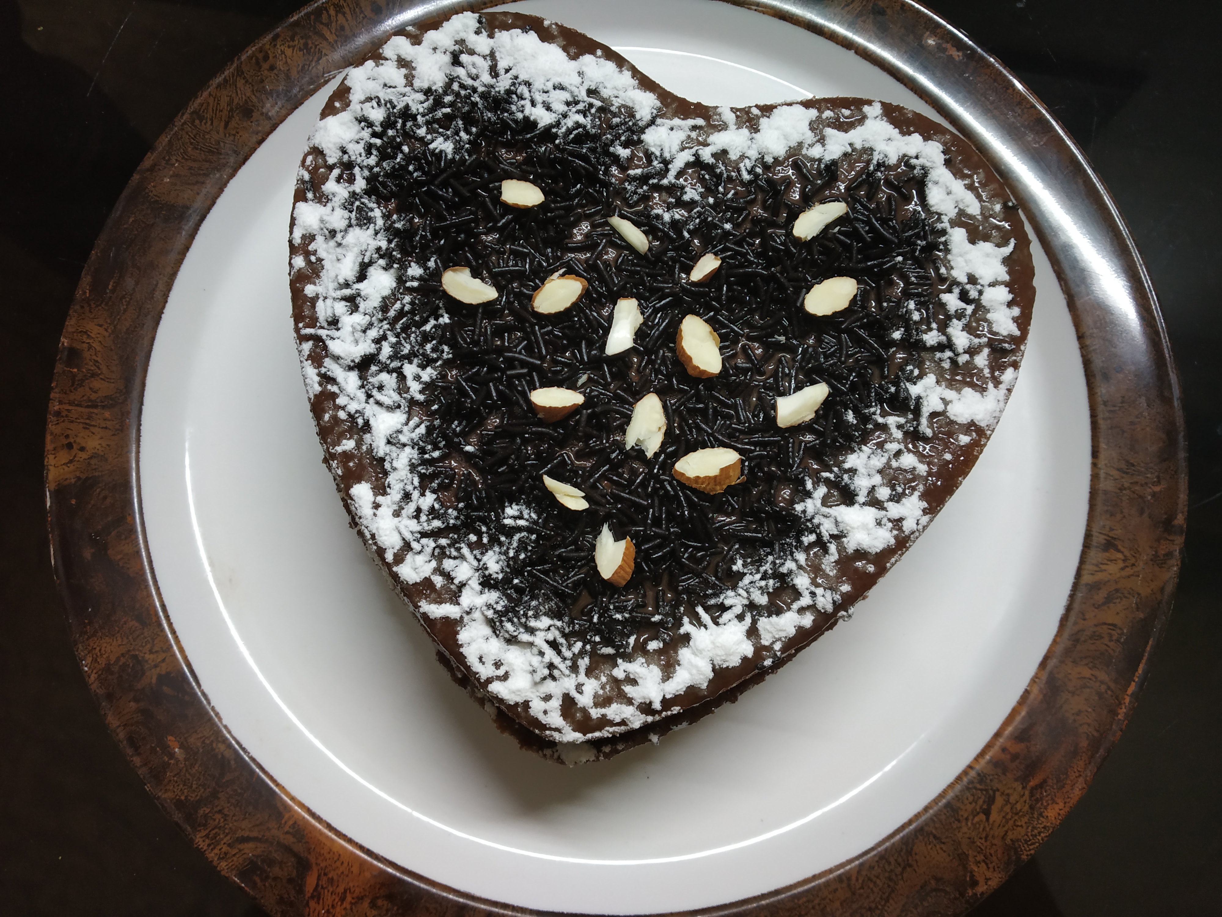 chocolate_nut_cake